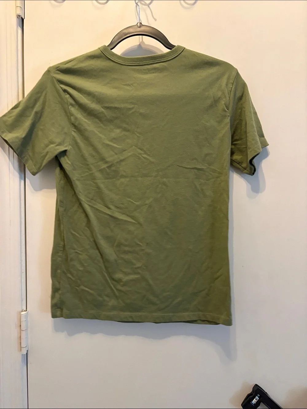 ⭐️BUNDLE TO SAVE The children’s place Green Tee Dinosaur Graphic size 10-12